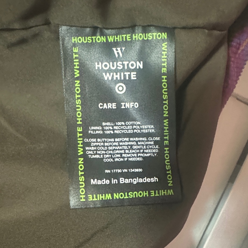 Stylish Men's Patterned Puffer Jacket - image 4